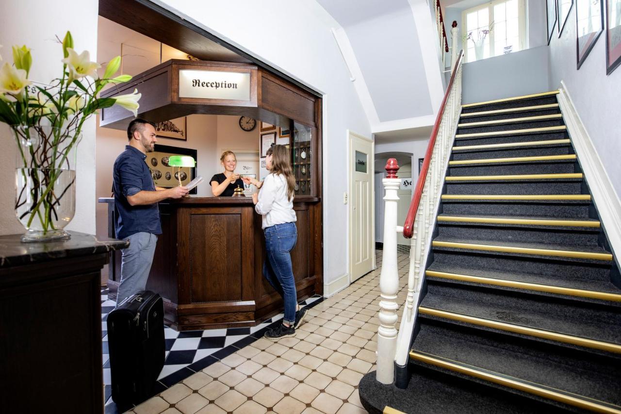 Hajo'S Germania Lodge & Irish Pub Rüdesheim am Rhein Eksteriør billede